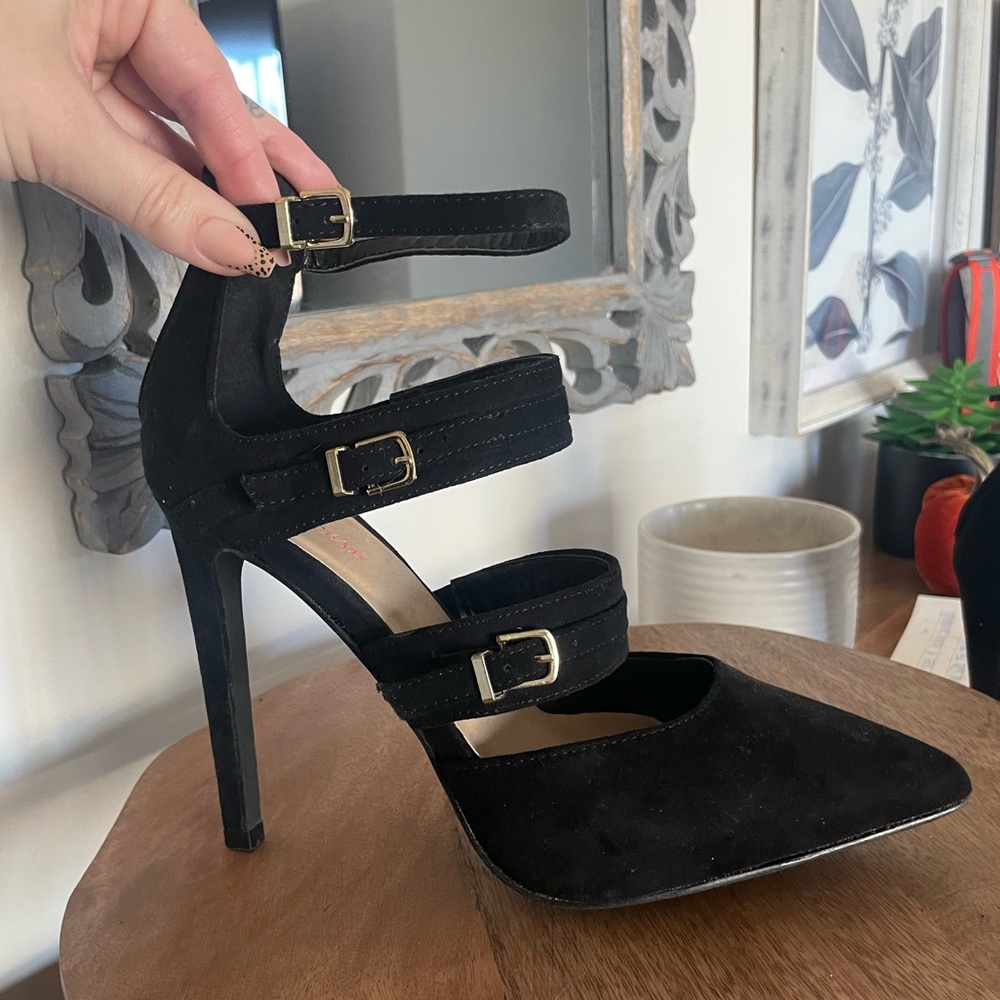 Black JustFab Strappy Pumps